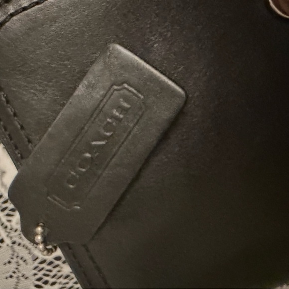 *Like New* Coach Legacy Leather Pocket Purse Vintage Reissue - Picture 6 of 9